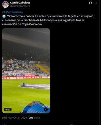 Nuestro reportero de Infobae Colombia mostró el momento en dónde los hinchas de Millonarios desplegaron sus trapos de protesta-crédito @camilozabaleta/X