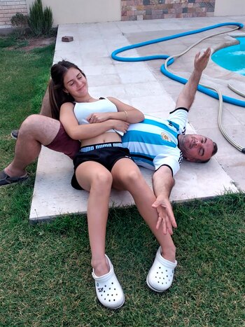 Lucía Rubiño junto a su