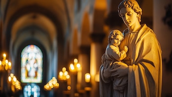 Majestuosidad de santos católicos