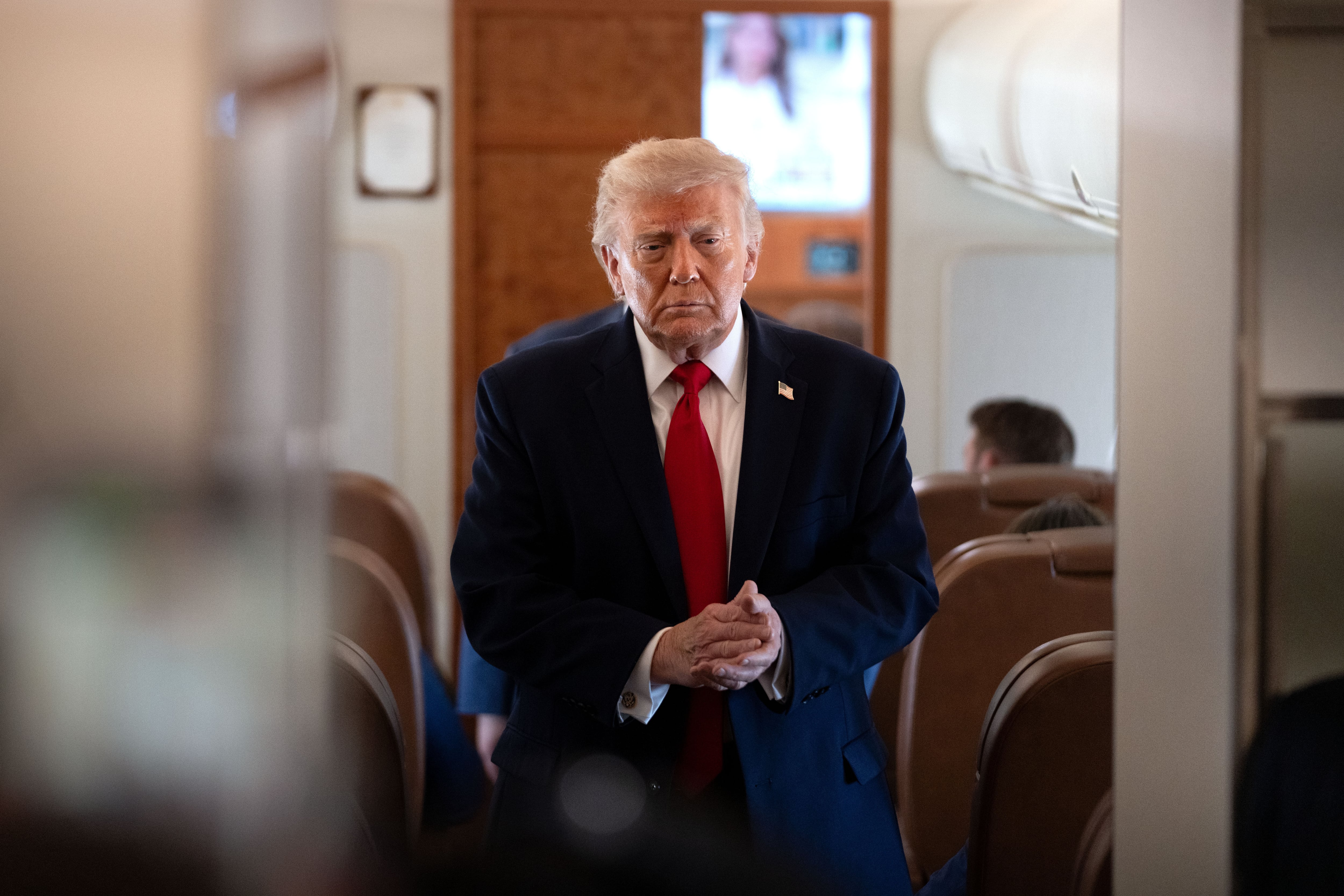 Donald Trump afirmó que quiere evitar una escalada de las tensiones en Medio Oriente (Foto AP/Mark Schiefelbein)