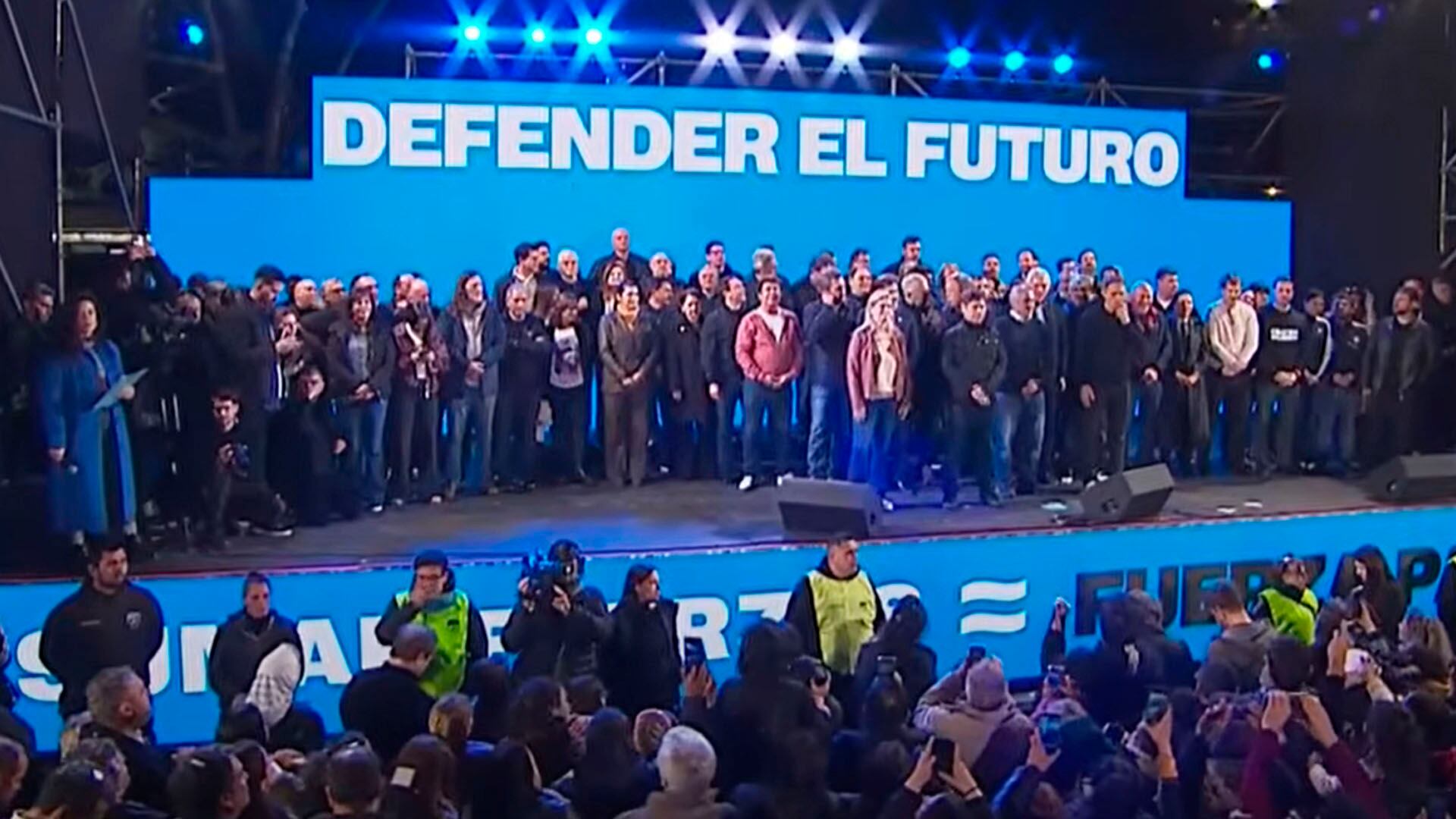 Kicillof junto a candidatos y funcionarios del gabinete bonaerense