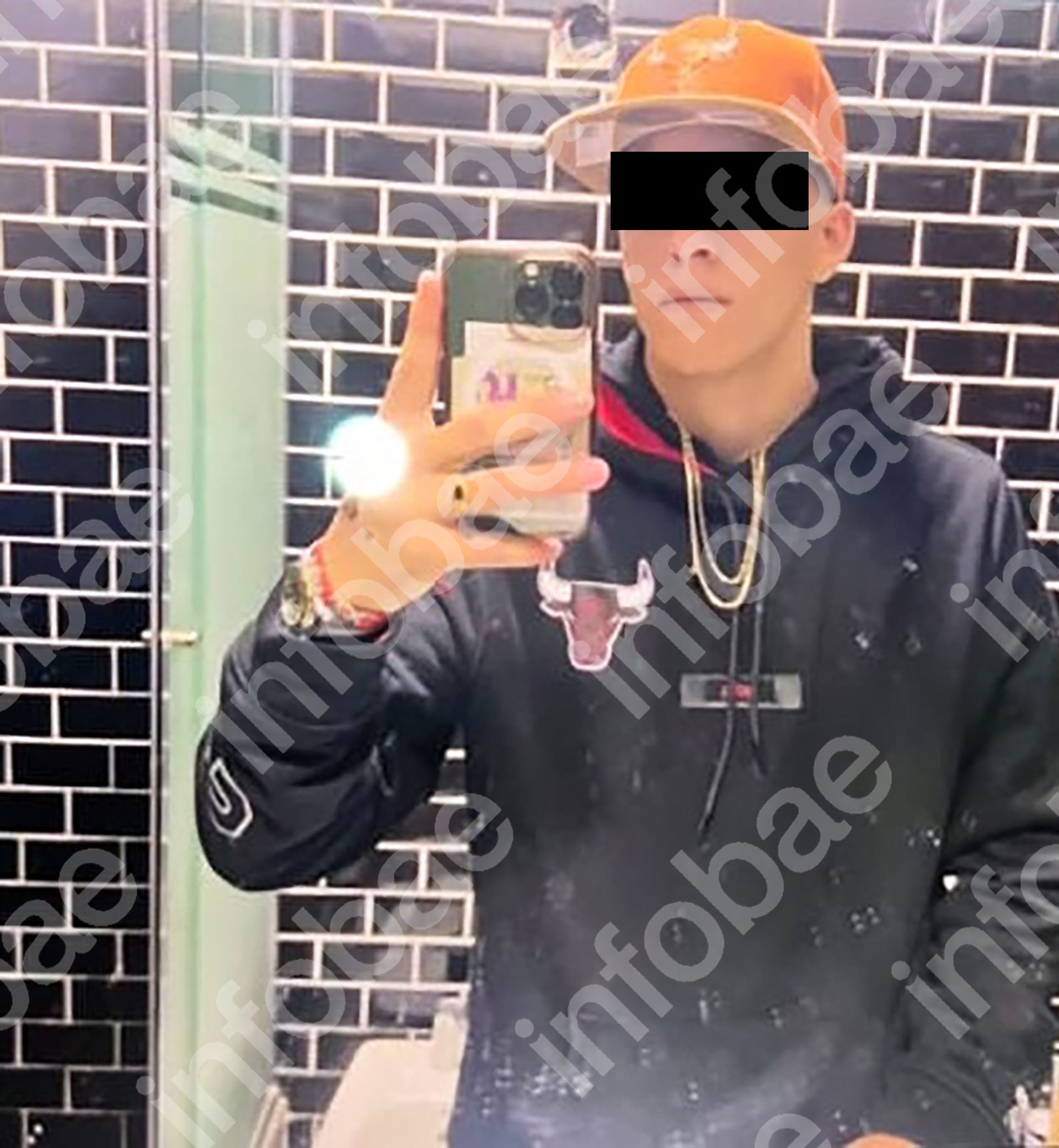 Tobias Robles, en una selfie de espejo tomada antes de su muerte
