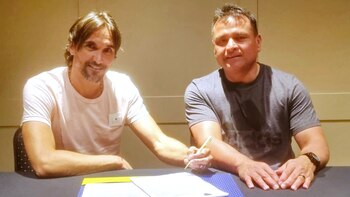 diego martinez firmo con boca portada