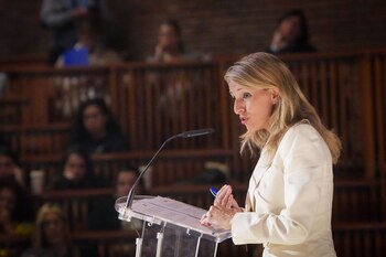 a vicepresidenta segunda y ministra