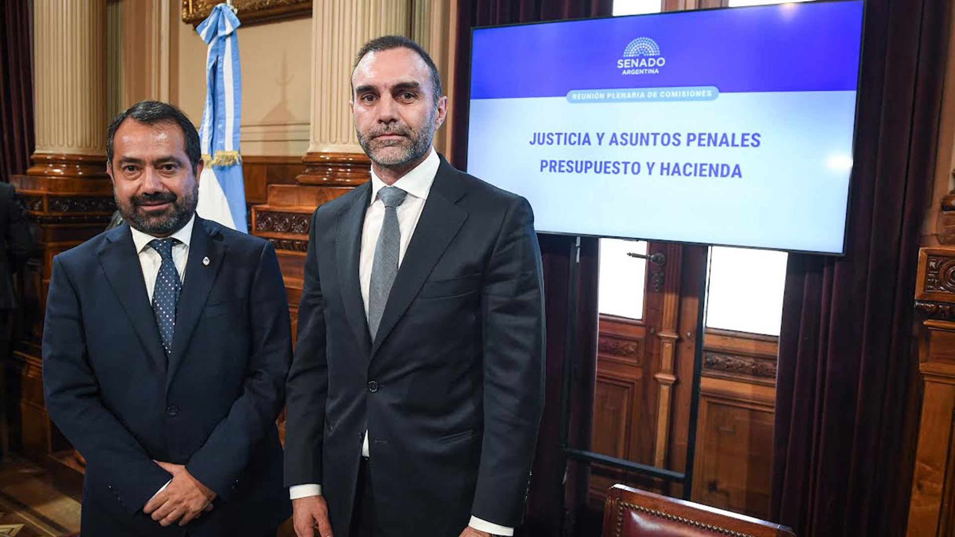 El titular de la comisión de Justicia del Senado, Gonzalo Guzmán Coraita, junto al entonces presidente de Presupuesto y exjefe libertario, Ezequiel Atauche, cuando se dictaminó el Régimen Penal Juvenil