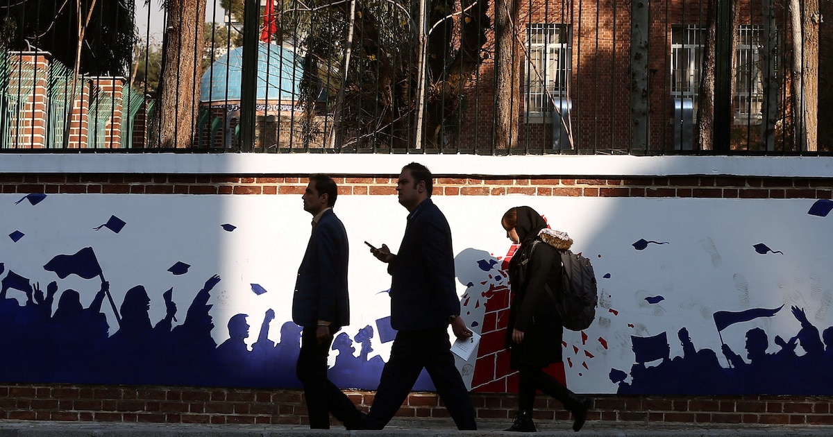 EEUU insta a sus ciudadanos a abandonar Irán ante tensiones crecientes EEUU insta a sus ciudadanos a abandonar Irán ante tensiones crecientes