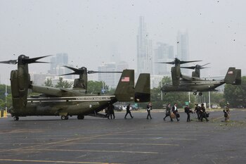 Los helicópteros que acompañan la