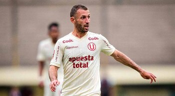 Horacio Calcaterra tiene contrato con