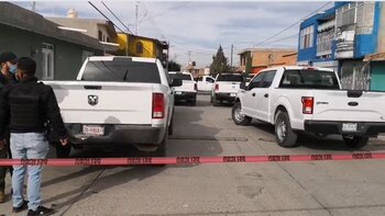 Los tres agentes en Fresnillo circulaban en una patrulla municipal (Foto: Captura de Pantalla/FB-Zona Segura, con Oscar Segura)