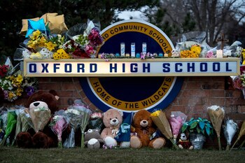Un memorial en la escuela