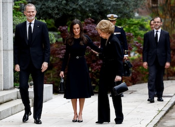 Spain's King Felipe, Queen Letizia and former Queen Sofia arrive to sign the book of condolence for Pope Francis in Madrid, Spain April 22, 2025. REUTERS/Juan Medina
