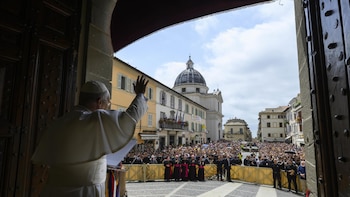 El Papa León XIV revoca los recortes salariales para cardenales y superiores introducidos durante la pandemia