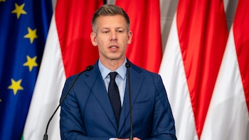 Magyar promete abrir los archivos de Inteligencia de la época comunista de Hungría