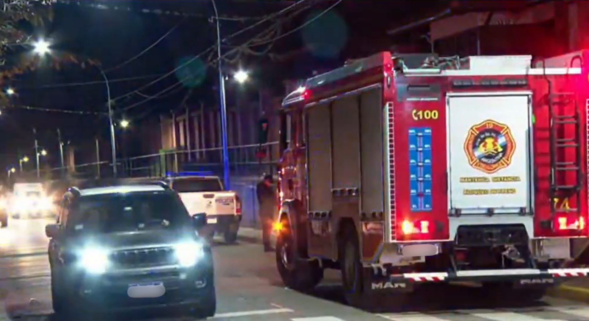 El operativo se desplegó cerca de las 21.30 horas (Gentileza: TN)
