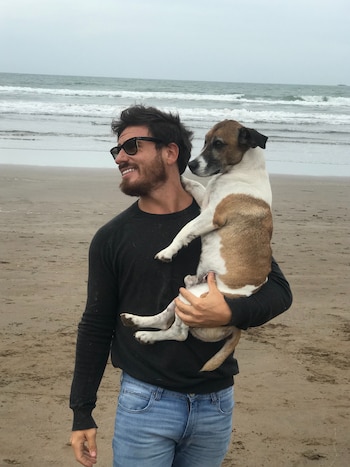 Fede Bal cargó a Kike en brazos frente al mar en una de las imágenes más recordadas de su vínculo