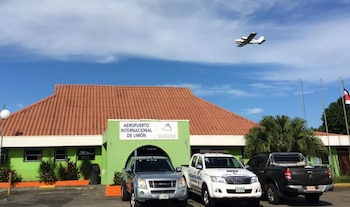 La modernización del Aeropuerto Internacional de Limón contempla USD 40 millones, una ampliación de pista de aproximadamente 600 metros y una nueva terminal de pasajeros.