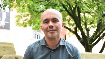 El escritor colombiano Efrén Giraldo