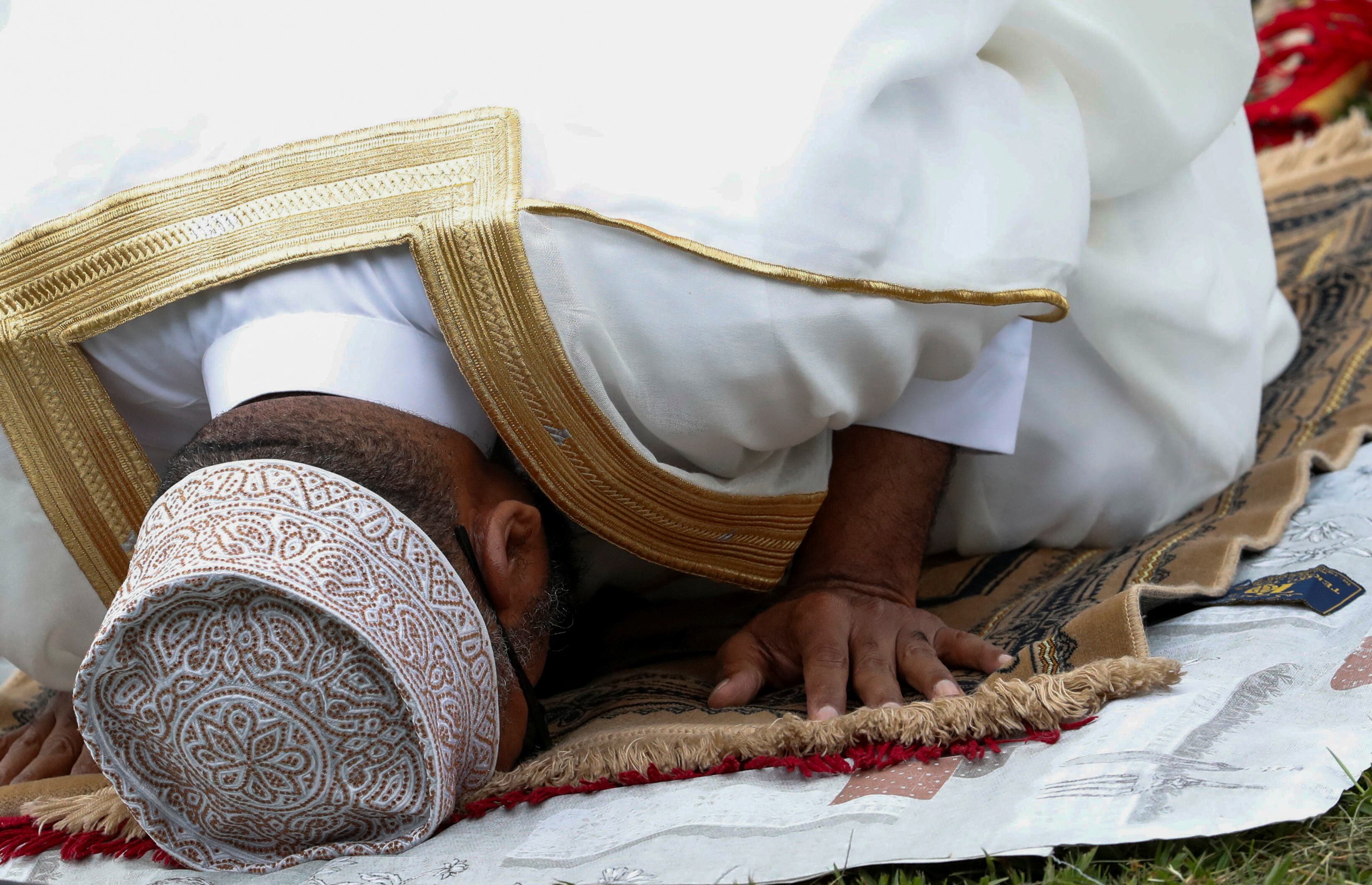 Eid al-Fitr marca el cierre del mes sagrado de Ramadán en el mundo musulmán (Reuters)