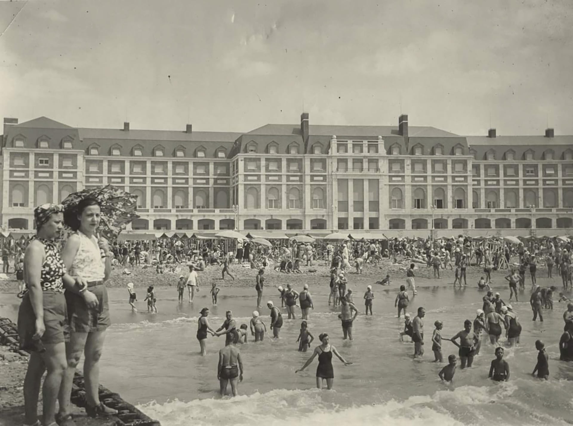 Así lucían las playas de Mar del Plata, antes de que se produjera el primer meteotsunami de la historia argentina (Fototeca de Villa Mitre)