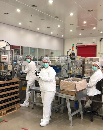 Los empleados de la fábrica