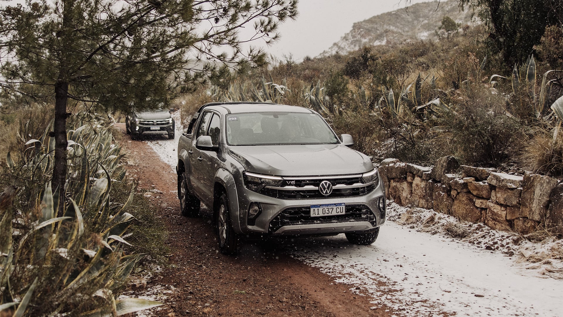 La Volkswagen Amarok festejó las 800.000 unidades fabricadas en Argentina con una travesía en la nieve en Mendoza. (Volkswagen Argentina)