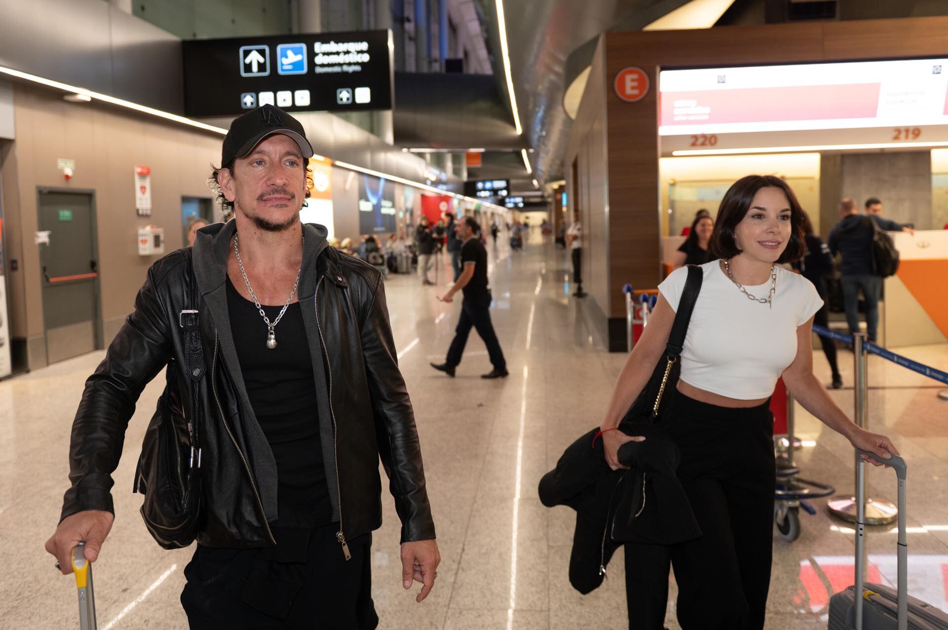 El primer viaje de Nico Vázquez y Dai Fernández a Nueva York y Filadelfia tras blanquear su romance (RSFotos)