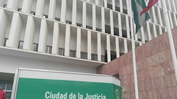 El exmarido de Lucía Garrido mantiene que actuó en legítima defensa en la muerte a tiros de dos hombres