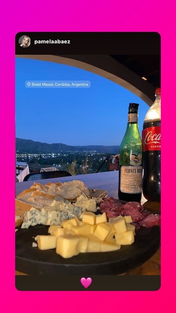 Como broche de oro, la