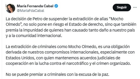 La senadora rechazó la detención del proceso de extradición de alias Mocho Olmedo, uno de los cabecillas de las disidencias de las Farc - crédito @MariaFdaCabal/X