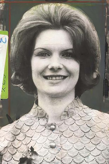 A mediados de 1974, ingresó