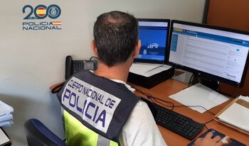 La mujer se podría enfrentar