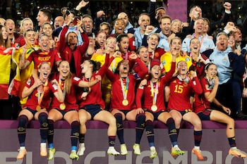 Las jugadoras de España celebran