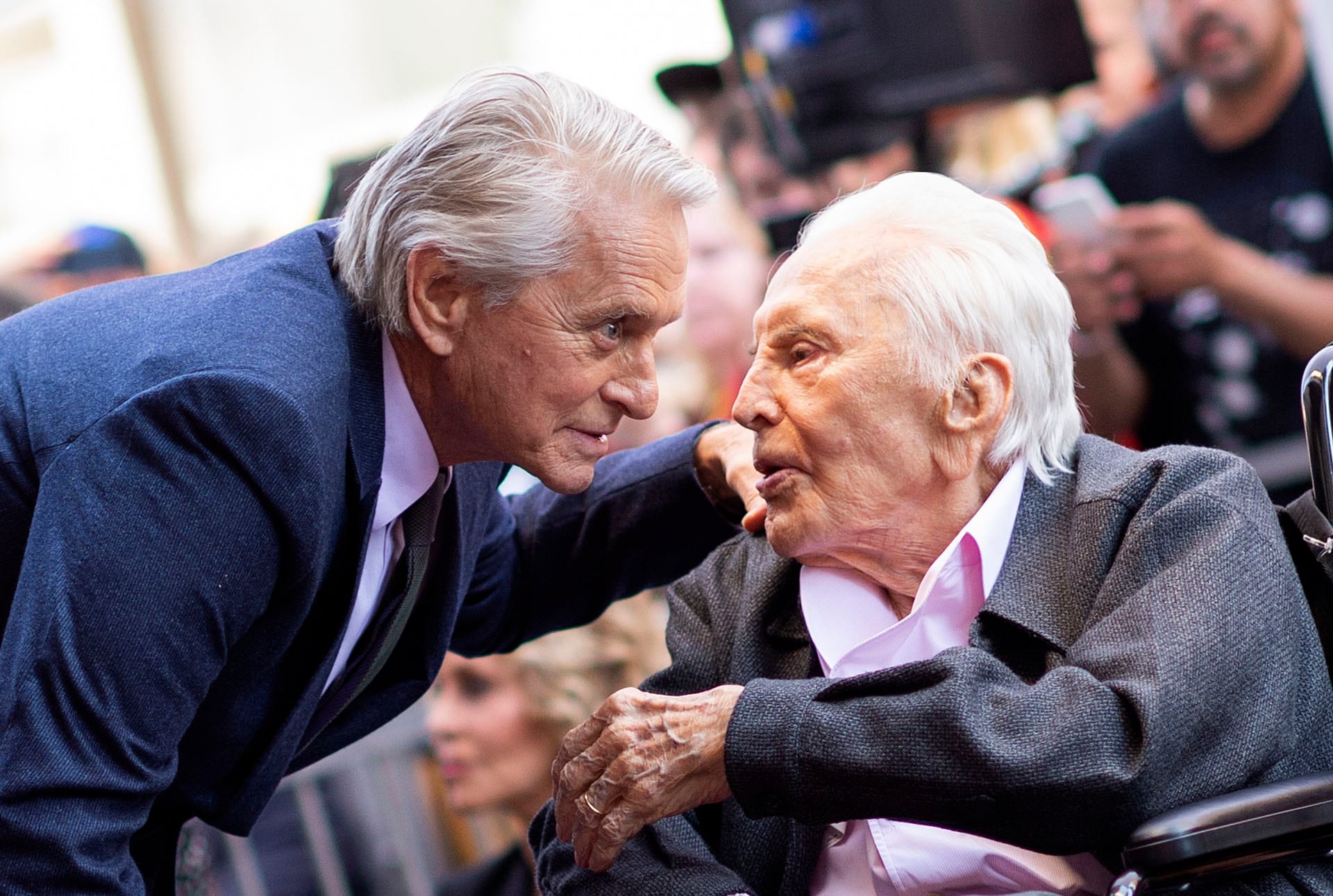 El legado de Kirk Douglas continuó en Michael Douglas, quien produjo