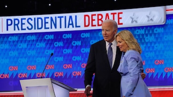 La esposa de Joe Biden creyó que su marido sufría un derrame cerebral durante el debate presidencial con Donald Trump