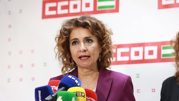 Montero defiende que la Guardia Civil tenga el "reconocimiento" necesario para desarrollar su labor con "seguridad"