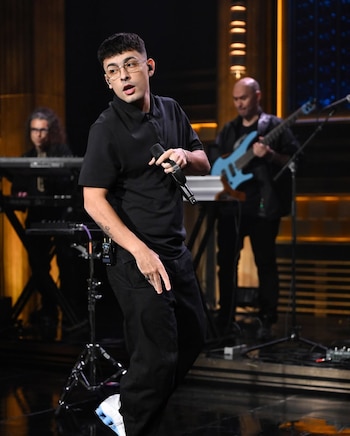 Trueno hizo historia y presentó su nuevo álbum, “TURR4ZO”, en el programa de Jimmy Fallon