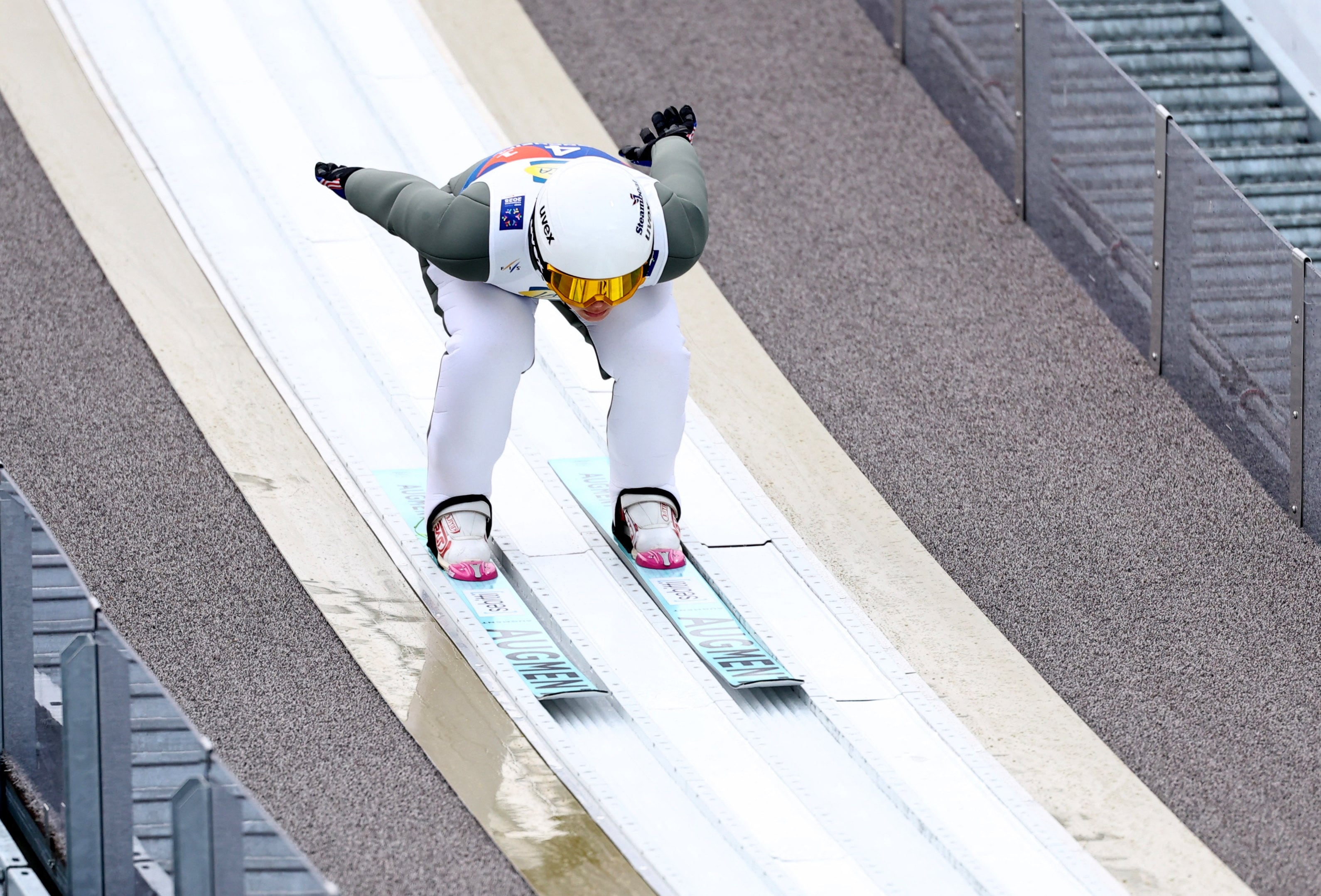 El video viral de TikTok de Annika Malacinski refleja la frustración de cientos de mujeres atletas que quedan fuera de los Juegos Olímpicos por restricciones de género (REUTERS)