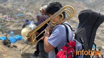Elvis Vega (24) es técnico