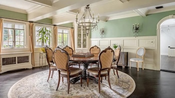 El comedor, completamente renovado y