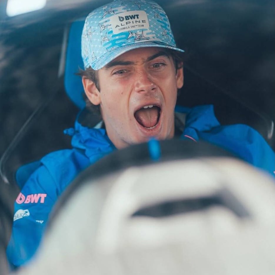 El piloto anunció su presentación en Argentina