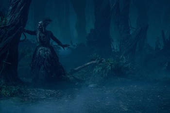 Lize Johnston como Keziah/Bruja en