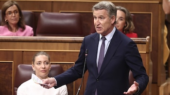 Feijóo critica que Sánchez "se ría" del Congreso al aprobarse su dimisión: "Tomamos buena nota de esta indisciplina"