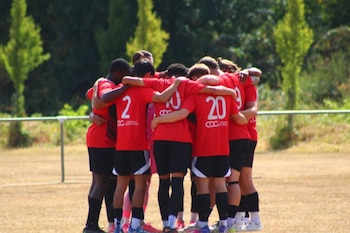 Un equipo de fútbol de Inglaterra se queda sin partido por el eclipse solar