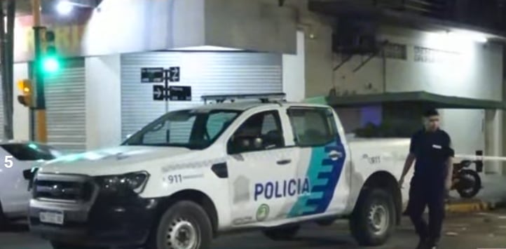 Hay dos detenidos luego de un enfrentamiento armado con uniformados que llegaron de apoyo