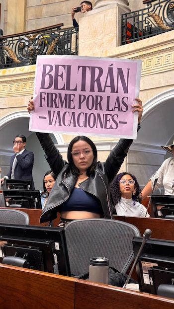 Jennifer Pedraza criticó al ministro de Vivienda, Jaime Andrés Beltrán, por viajar a Santa Marta durante la emergencia provocada por el terremoto del 10 de agosto - crédito @JenniferPedraz/X