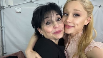 La madre de Ariana Grande sale en su defensa tras la ola de críticas sobre su estado de salud: “Eres magnífica”