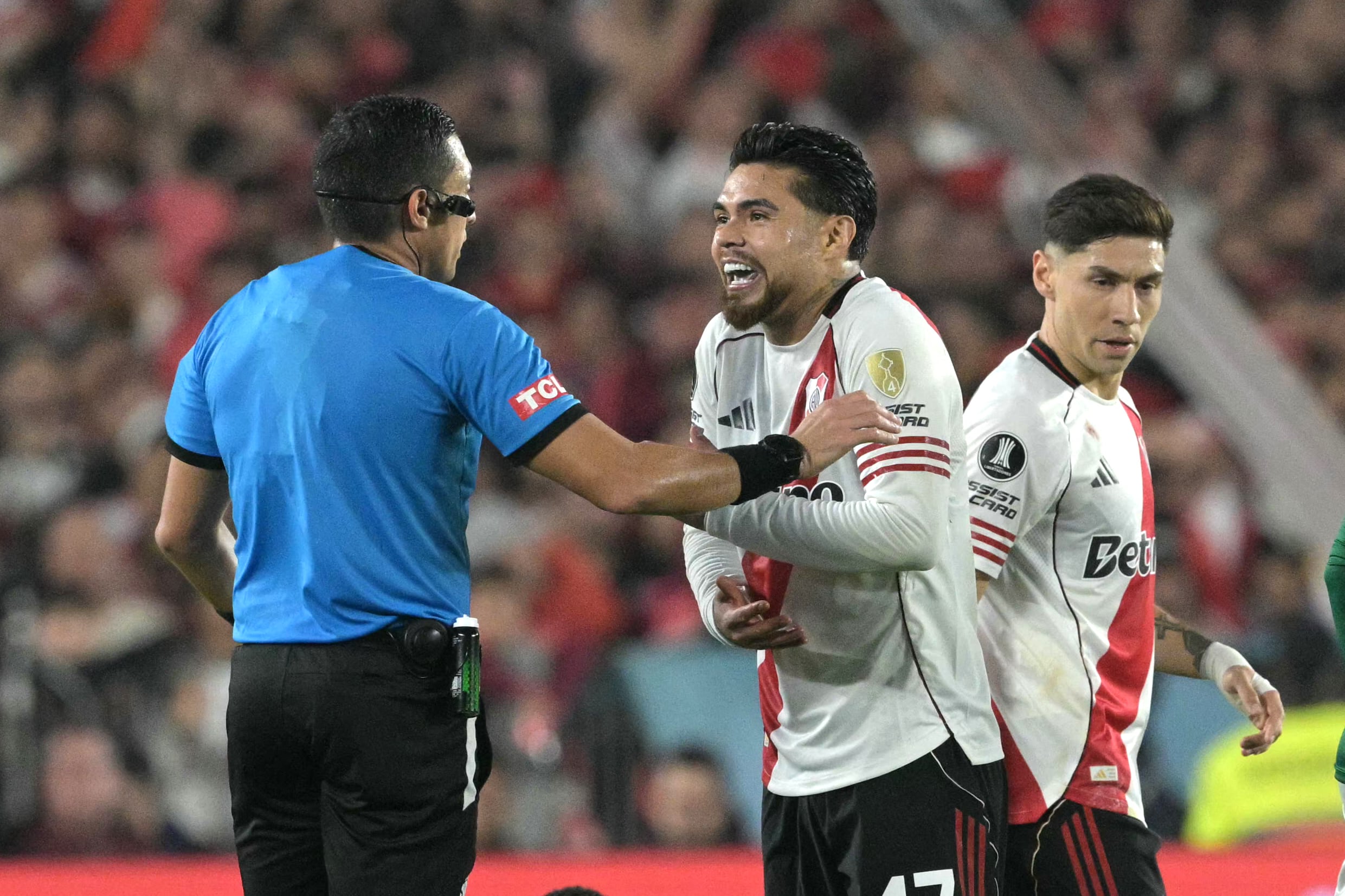 River Plate buscará una salida para el chileno Paulo Díaz (Photo by Juan MABROMATA / AFP)