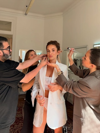 Cami Homs volvió a modelar a dos meses de ser madre