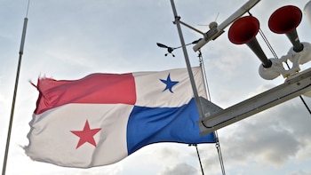 Panamá vuelve a los mercados