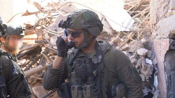 Un soldado israelí durante la